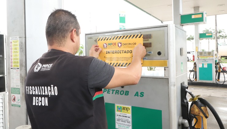 Ministério Público interdita posto que vendia óleo diesel adulterado em Itaitinga