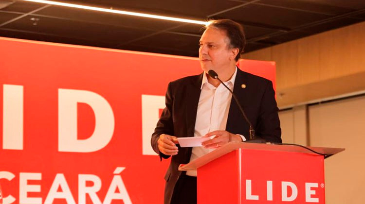 Integrado com o Programa Mais Médicos, Camilo Santana planeja abrir novos cursos de medicina