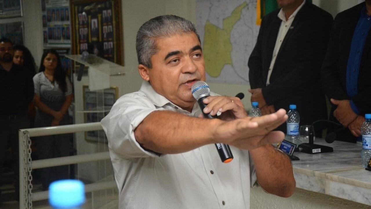 Durante licença médica de Rondilson, Ronaldo Pereira assume interinamente a Prefeitura de Salitre