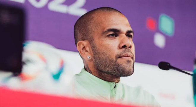 Daniel Alves presta novo depoimento à Justiça espanhola