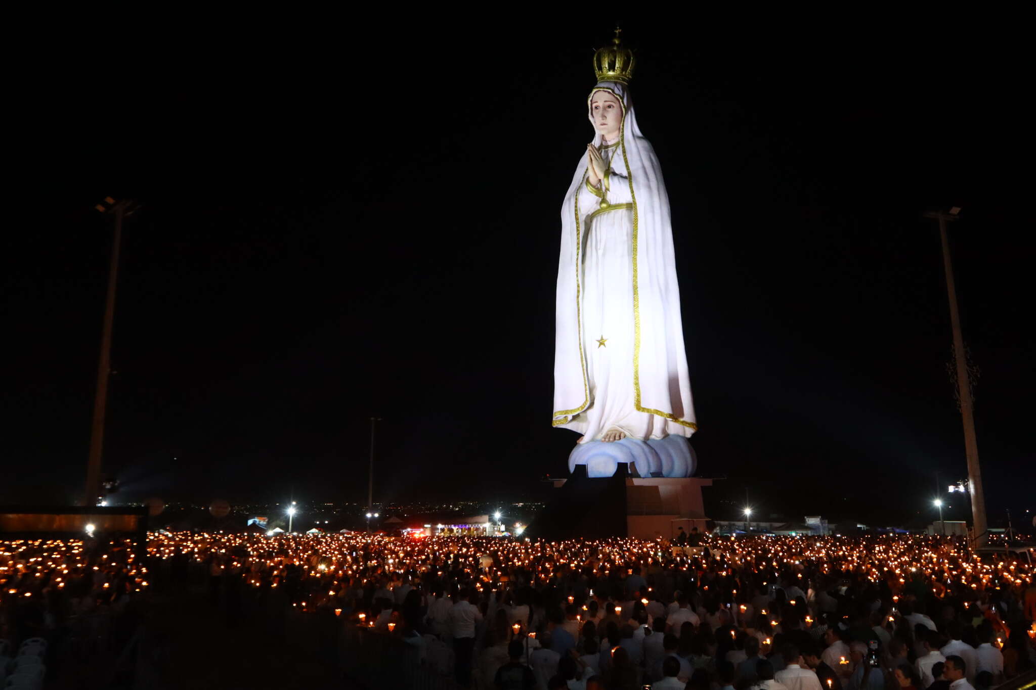 Veja o antes e depois da estátua de Nossa Senhora de Fátima, em Crato