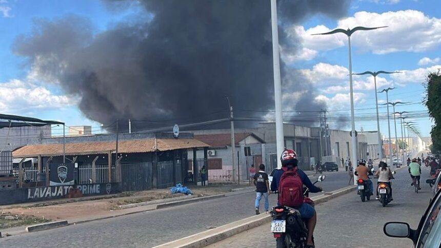 Fábrica de calçados em Brejo Santo é atingida por incêndio