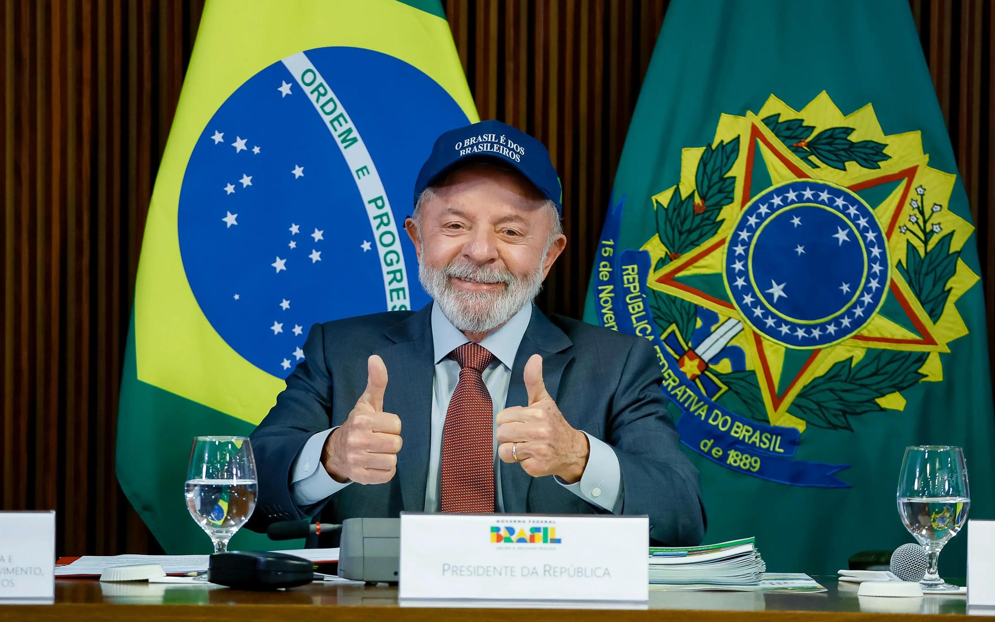 Lula afirma que vai disputar quarto mandato durante visita à Indonésia