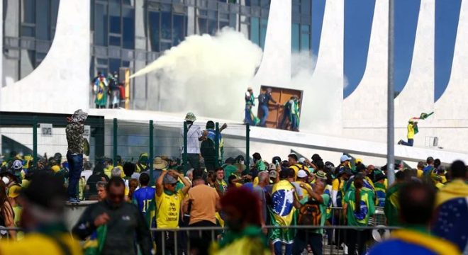 AGU pede que 54 pessoas sejam condenadas pelos atos antidemocráticos de 8 de janeiro