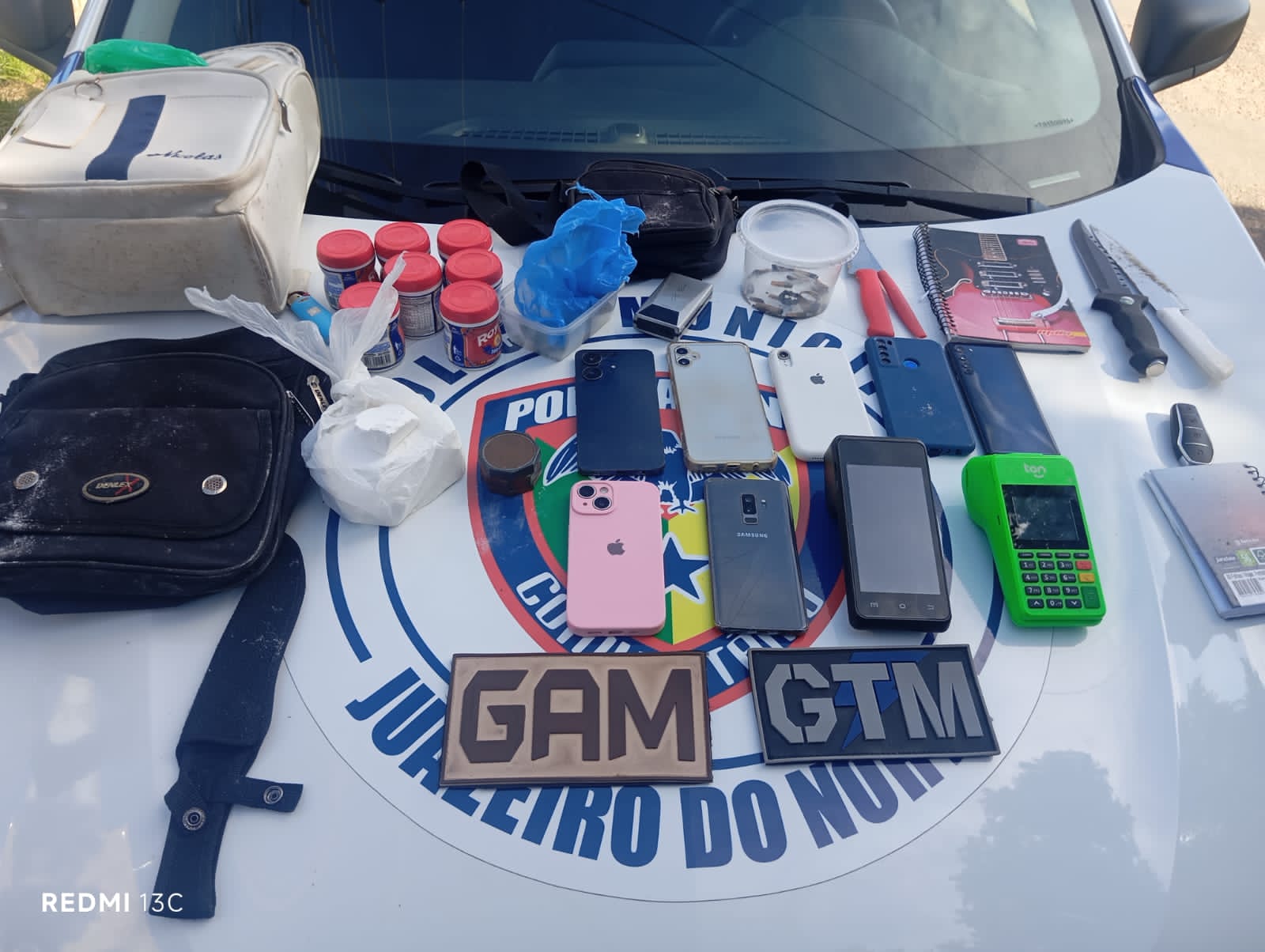 Polícia Municipal de Juazeiro recupera carro roubado e apreende boa quantidade de cocaína