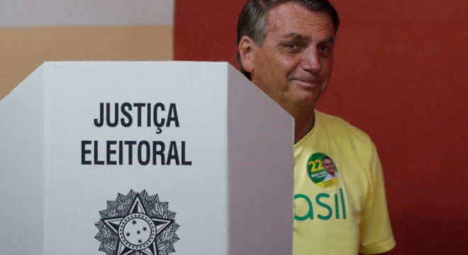 Bolsonaro deseja concorrer ao Senado em 2026, afirma jornal