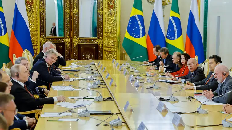 Brasil e Rússia discutem aumento das relações na área de energia